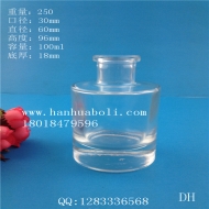 Manufacturer's direct sales of 100ml thick bottom flameless rattan glass aromatherapy bottle